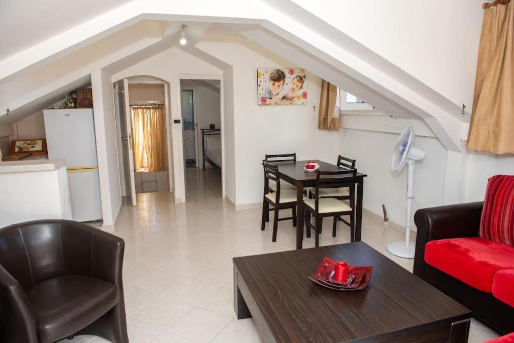 Attic Flat "Tsoukalas Group" Закінф Екстер'єр фото