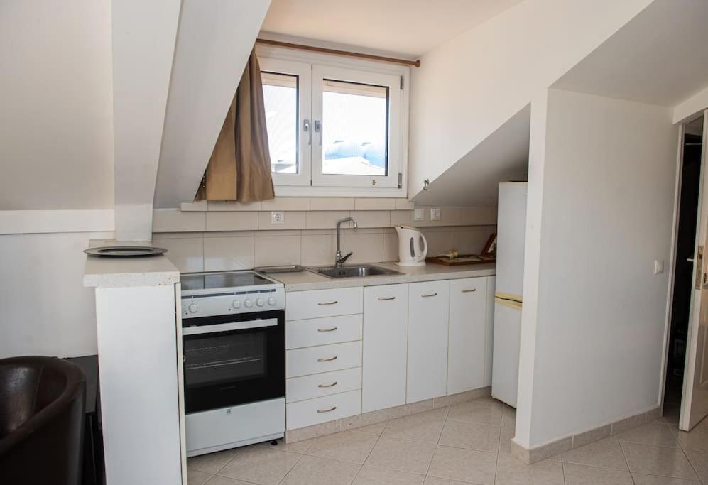 Attic Flat "Tsoukalas Group" Закінф Екстер'єр фото